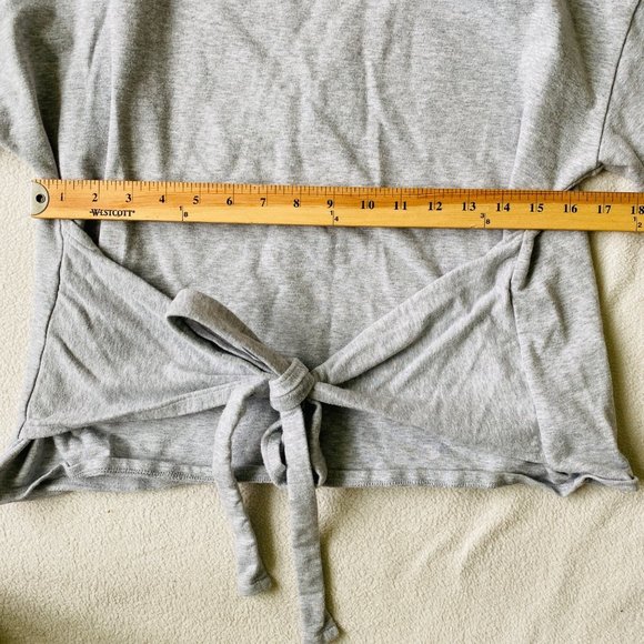 Vince Camuto Womens Gray Long Sleeve Crewneck Tee Tie Front Pullover Tops Size M - Picture 3 of 5